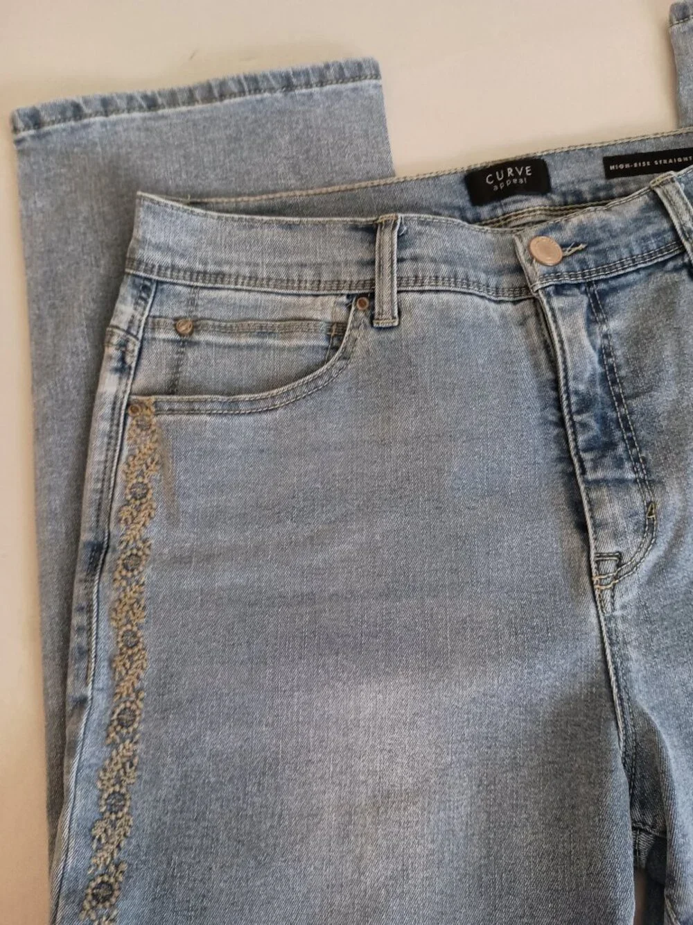 Curve Appeal High Rise Straight Ankle Jeans Light Wash Embroidered Women’s 14 VG - Picture 9 of 16